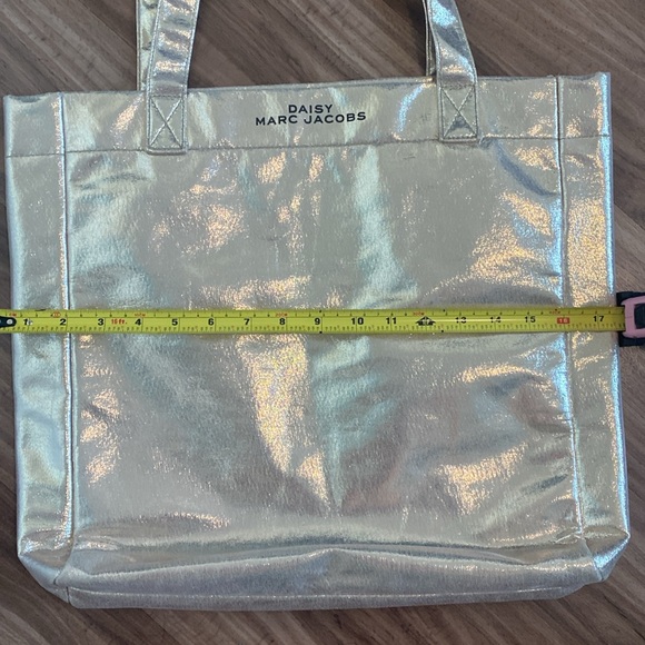 Pre owned Daisy Marc Jacobs Metallic Gold Tote Bag - Picture 11 of 12